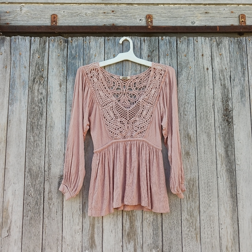 Gimmicks‎ Womens Pink Blouse Crochet Peplum Long Sleeves Size XS Boho V-neck